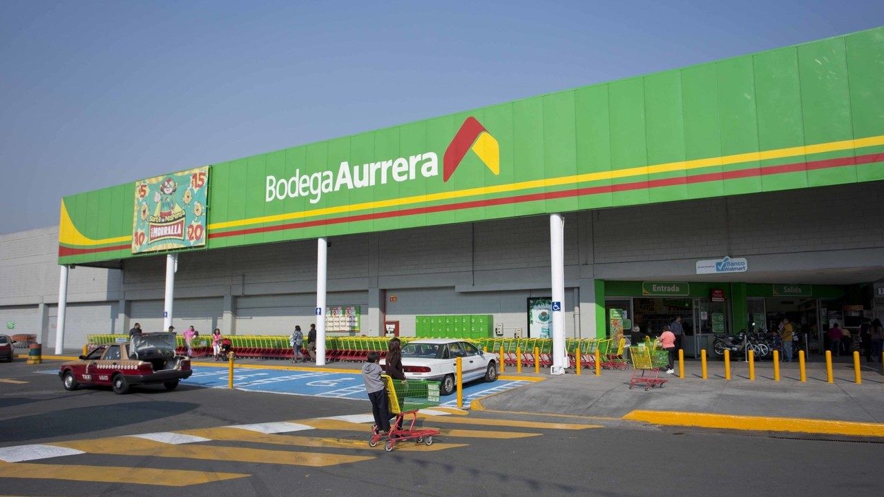 Line: A global app that's changing the way we socialize.